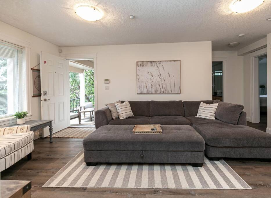 فيلا Cozy Renovated Oasis W Private Terrace & Parking فكتوريا المظهر الخارجي الصورة